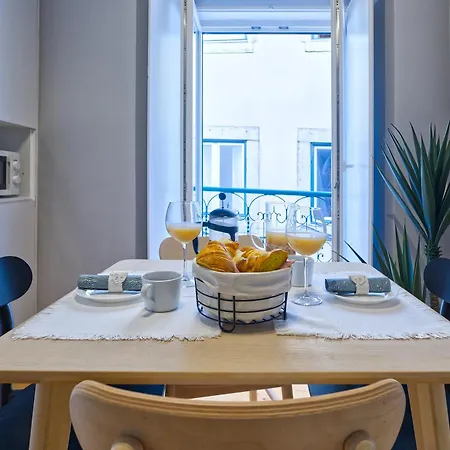 Salvador Suites By Inloveapartments Lisbon