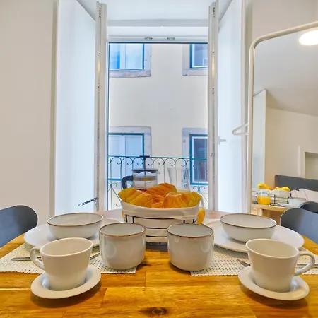 Salvador Suites By Inloveapartments Lisbon